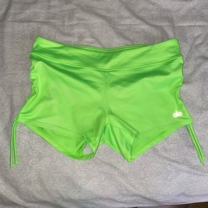 Green alo yoga shorts